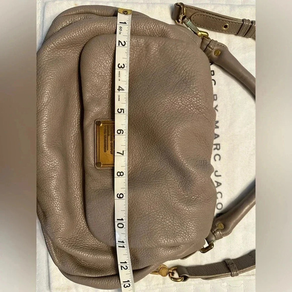 MARC JACOBS LIL UKITA DIRTY MARTINI TAUPE LEATHER CROSSBODY SHOULDER BAG - Picture 14 of 15